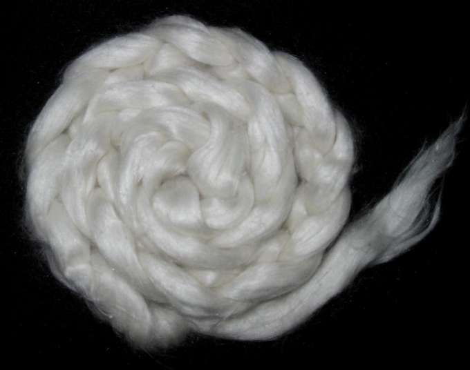 Product Details Silk / Cotton (55/45) Sliver/Roving 50g Roving