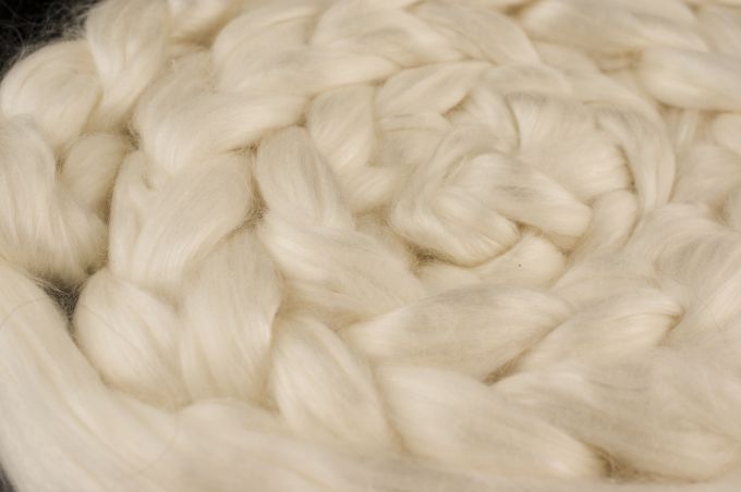 Product Details | Silk / Cotton (55%/45%) Combed Top/Sliver - 50g | Combed Top/Sliver-Undyed | Combed Top/Sliver, Natural | Treenway Silks