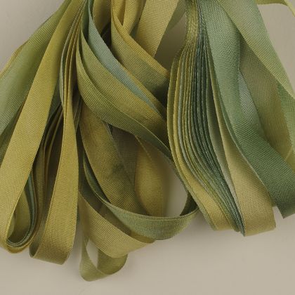      65 Roses® 'Miss Lemon Abelia' -  7mm Silk Ribbon: click to enlarge