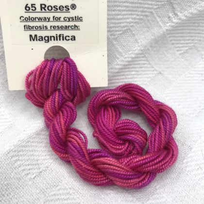      65 Roses® 'Magnifica' - Thread, Shinju (#5 silk perle): click to enlarge