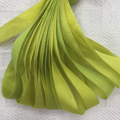      65 Roses® 'Parakeet Green' -  7mm Silk Ribbon: click to enlarge