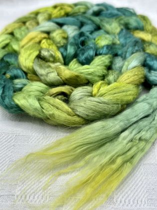 Salt Spring Island Limited Edition 'Duck Creek' - Bombyx Silk from India Combed Top/Sliver 25g: click to enlarge