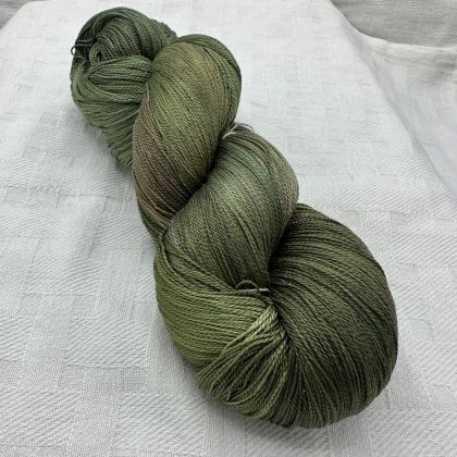 65 Roses - Kiku Silk Yarn - Grass 532: click to enlarge