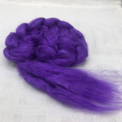  Limited Edition "Violets" - Hand-dyed Tussah Combed Top/Sliver   25g: click to enlarge