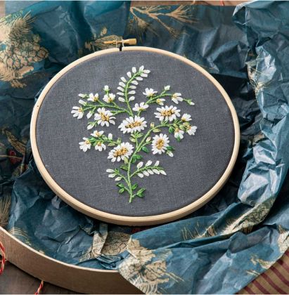 Thread & Ribbon Pack - Deanna Hall West - Marguerite Daisies: click to enlarge