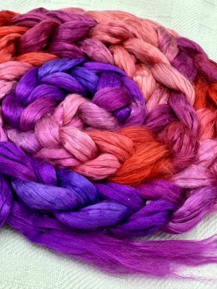 Bombyx Silk from China, Salt Spring Island Limited Edition 'Hugs & Kisses' - Combed Top/Sliver 25g: click to enlarge