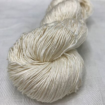 Kazoku - 100% Bombyx Spun Silk Yarn: click to enlarge