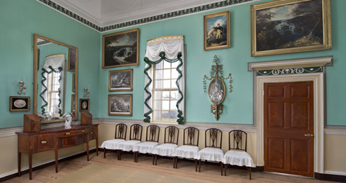 Mount Vernon room with Treenway Silks braid trim